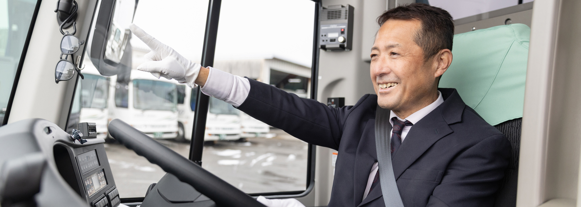 中部観光では、私たちと一緒に働く仲間を募集しています。応募前の職場見学や質問なども、どうぞお気軽にお問い合わせください。