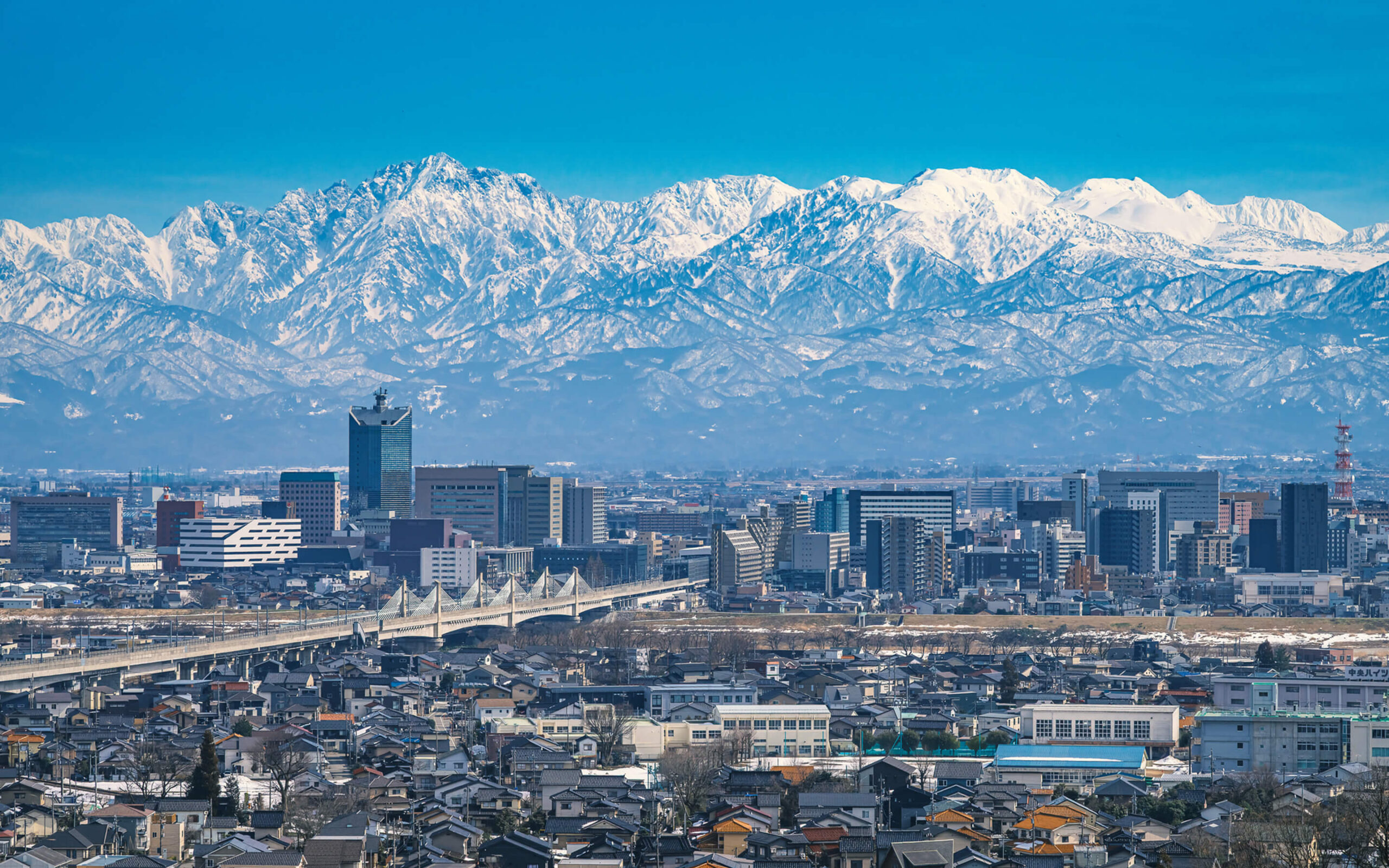 Experience TOYAMA. <br>Begin the Journey.