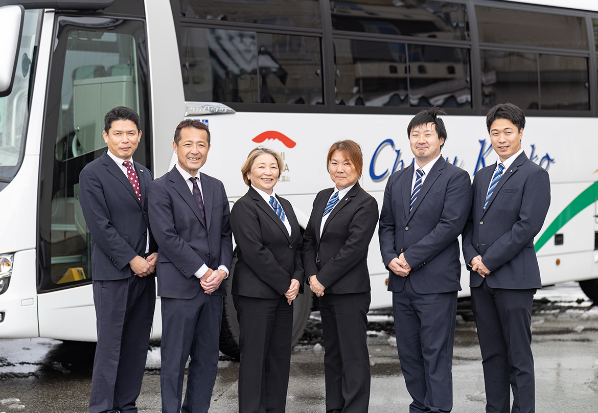 老若男女ドライバーが活躍中！<br />
スタッフによるフォローも万全